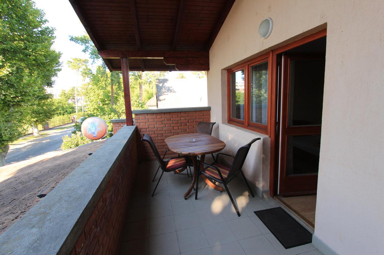 Ariel Apartmanok Шіофок Екстер'єр фото